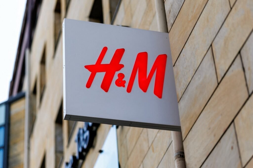 Έμφαση από την H&M στην κλιματική ουδετερότητα μέχρι το 2040