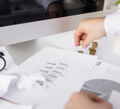 Cost Stickiness: Γιατί τα έξοδα ανεβαίνουν εύκολα αλλά δεν πέφτουν το ίδιο εύκολα όταν μειώνονται οι πωλήσεις